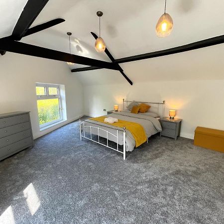 Yr Hen Bopty Villa Pontypridd Exteriör bild