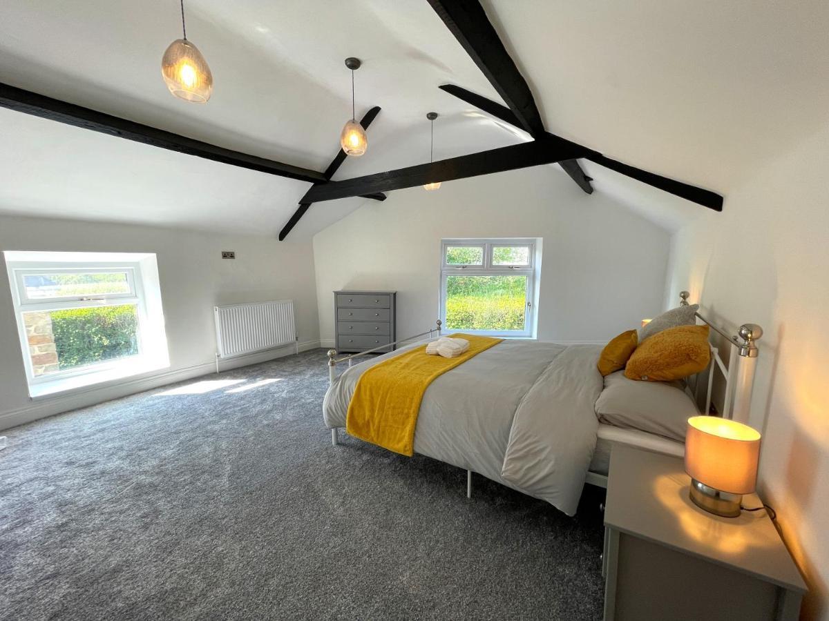 Yr Hen Bopty Villa Pontypridd Exteriör bild