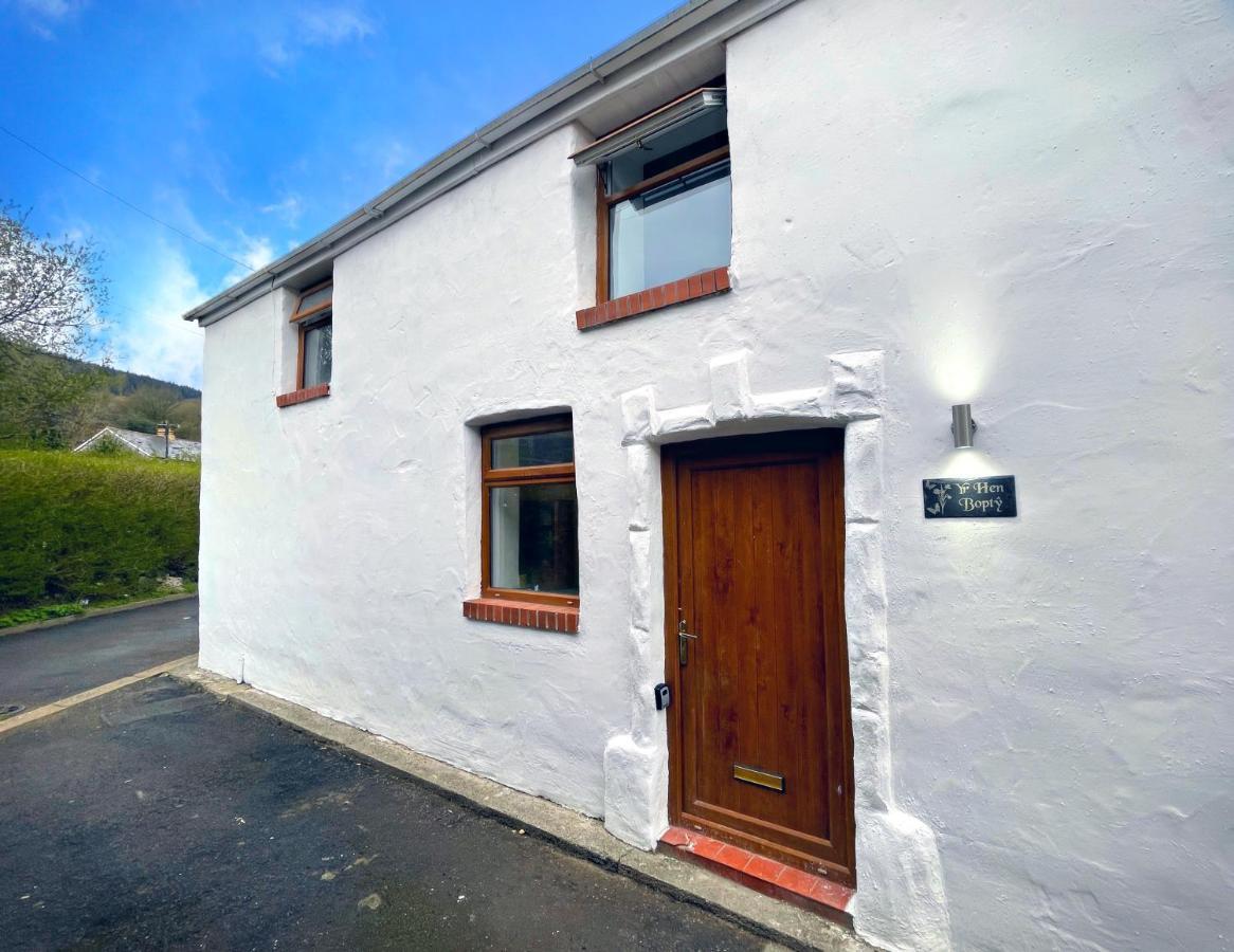 Yr Hen Bopty Villa Pontypridd Exteriör bild